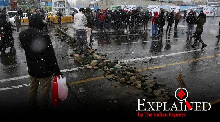 Protesto do Irã, protesto do combustível do Irã, protesto do Irã, Protestos no Irã, Ayatollah Khamenei Irã, preço do petróleo do Irã, expresso indiano