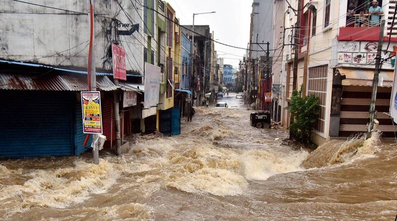 Chuvas de Hyderabad, inundações de Hyderabad, inundações de Hyderabad, chuvas de Telangana, inundações de Telangana, notícias de Hyderabad, notícias da cidade, Indian Express