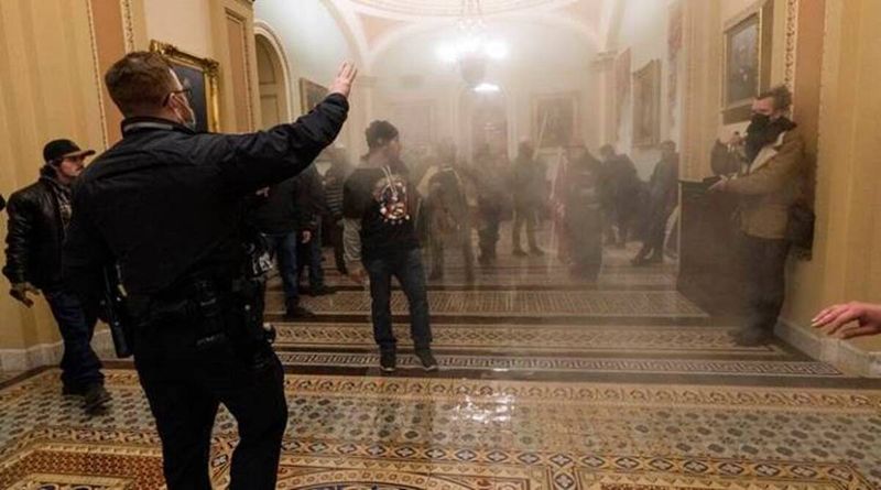 Cerco ao Capitólio dos Estados Unidos, protestos de apoiadores de Trump, distúrbios nos Estados Unidos