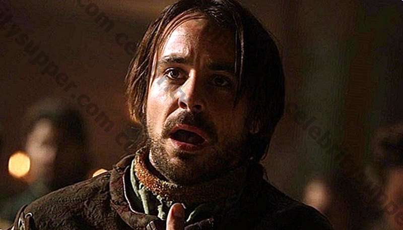 Emun Elliott Networth
