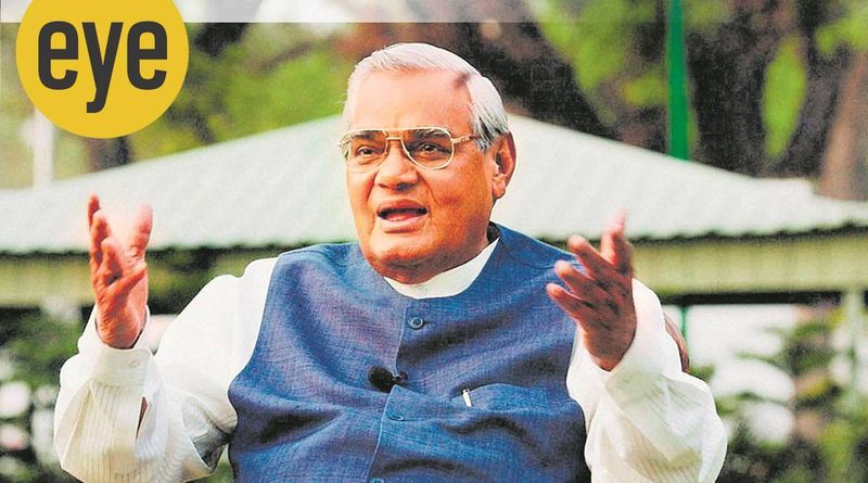 O que aconteceu durante o mandato de 13 meses de Vajpayee como primeiro-ministro de 1998 a 1999