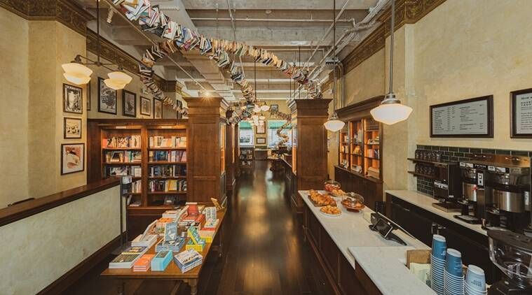 livraria de teatro, hamilton, fechando livrarias, hamilton, nova york, indianexpress,