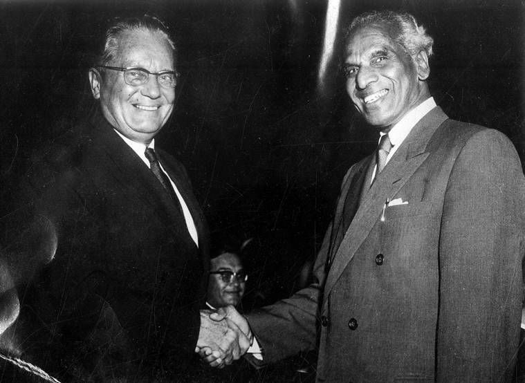 Livro de Jairam Ramesh, livro sobre V.K. Krishna Menon, Jairam Ramesh sobre V K Menon, A Checkered Brilliance: The Many Lives of V.K. Krishna Menon, Jawaharlal Nehru, notícias expressas indianas