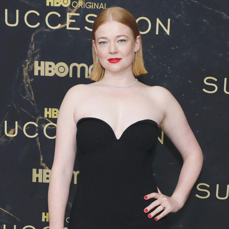 Sucessão Sarah Snook propôs seu melhor amigo durante o bloqueio do COVID 19