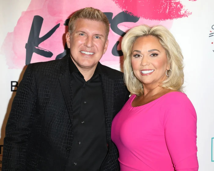 Mãe da filha adotiva de Todd Chrisley e Julie Chrisley, Chloe, afirma que está buscando a custódia de volta