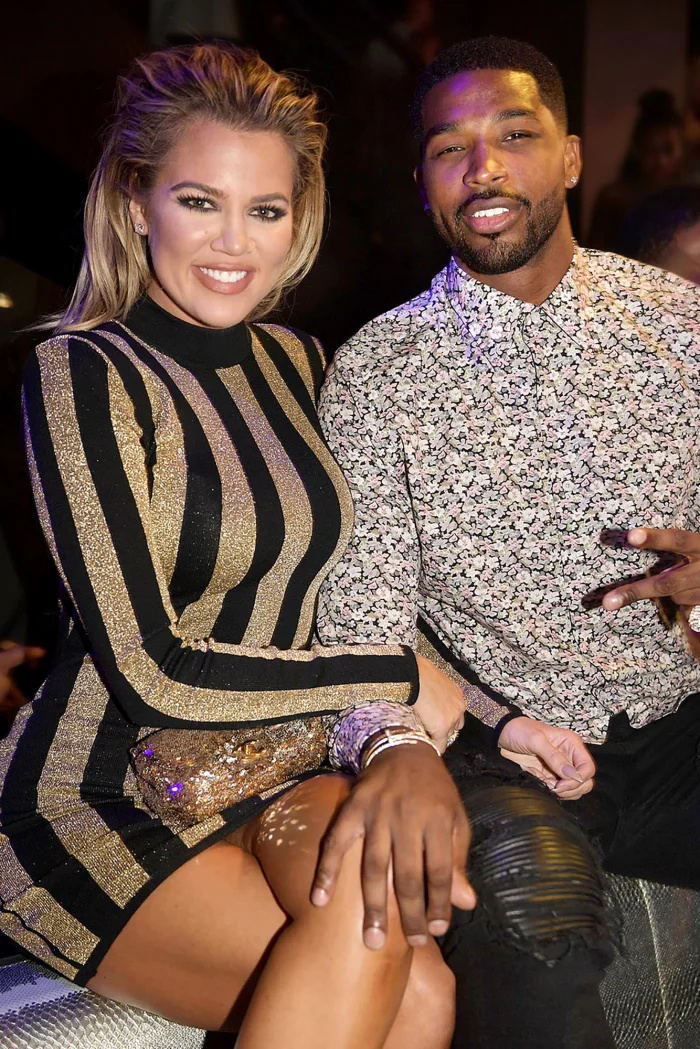 Khloe Kardashian explica por que ela e Tristan Thompson Haven't Shared Their Son's Name Yet, Offers a Clue at Their Choice