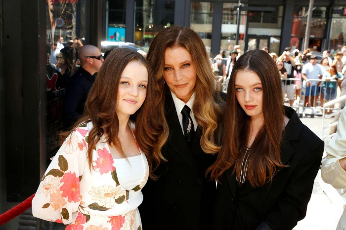   Lisa Marie Presley Ex-marido Michael Lockwood revela como ele e suas filhas gêmeas estão lidando com a morte dela Finley Aaron Love Lockwood Harper Vivienne Ann Lockwood 2