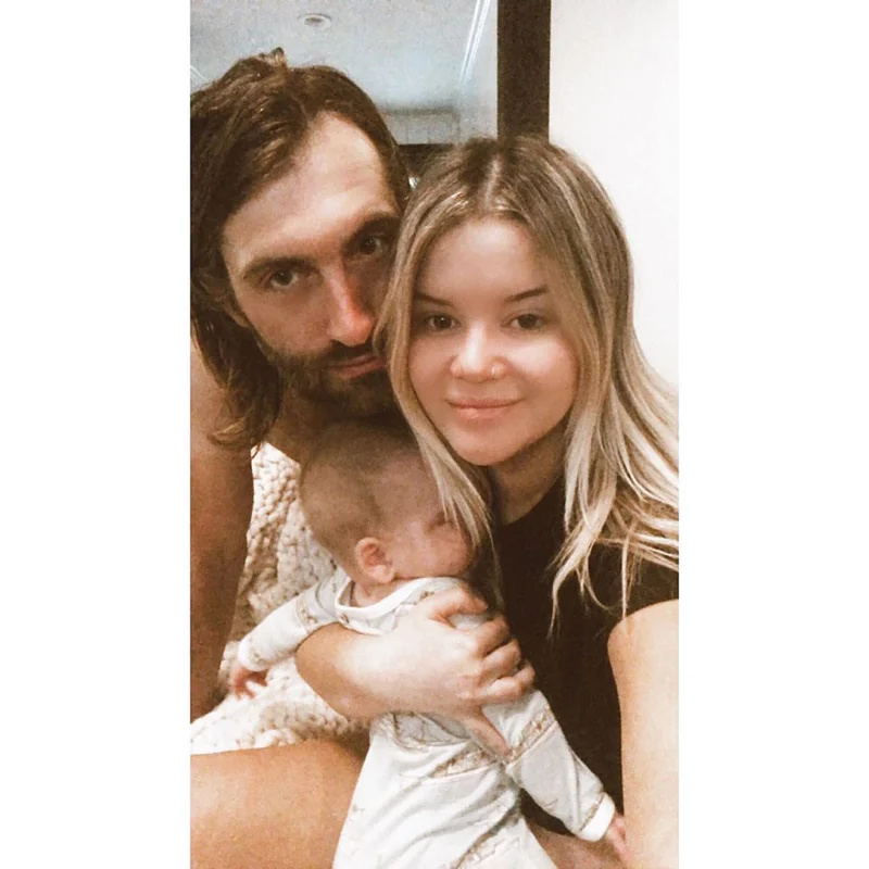   Ryan Hurd e Maren Morris comemoram 6 meses com o doce filho Hayes