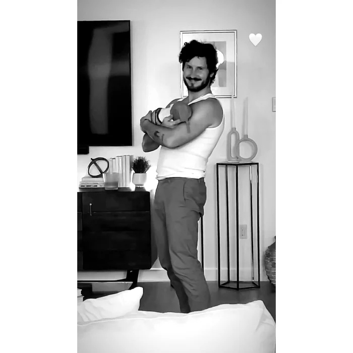 Jenna Johnson compartilha a primeira filmagem de seu filho com o marido Val Chmerkovskiy: veja a foto adorável
