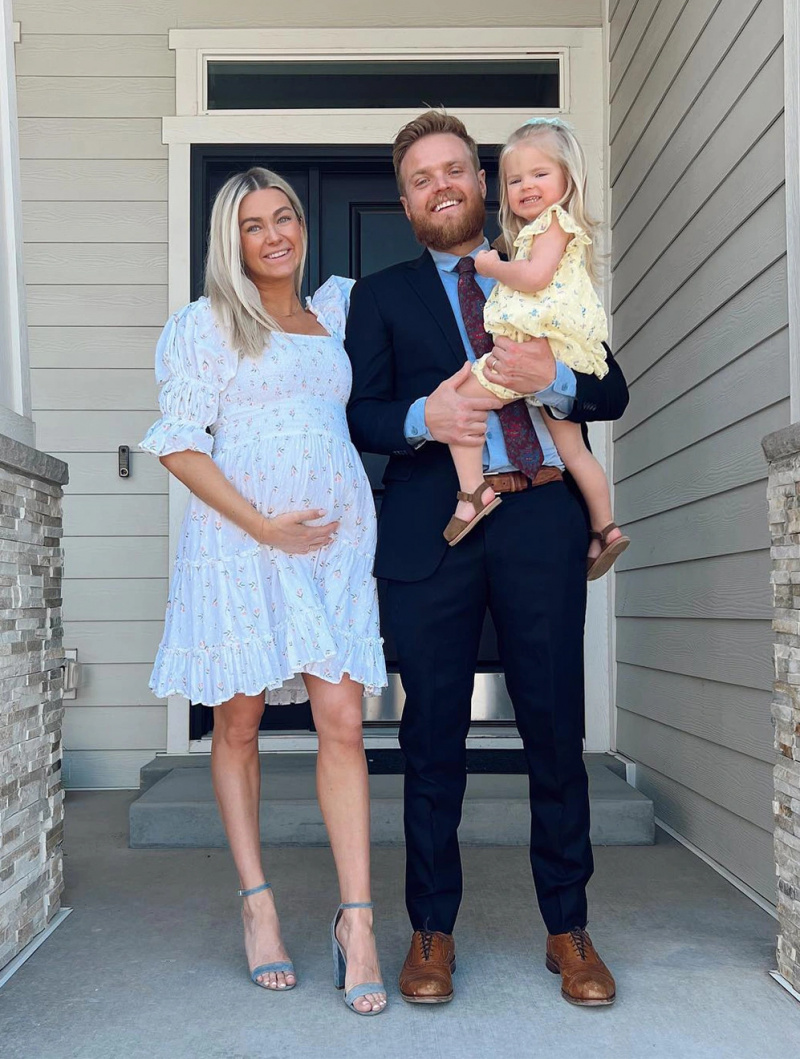   DWTS Pro Lindsay Arnold e Sam Cusick revelam filha's Name Nearly 1 Week After Birth