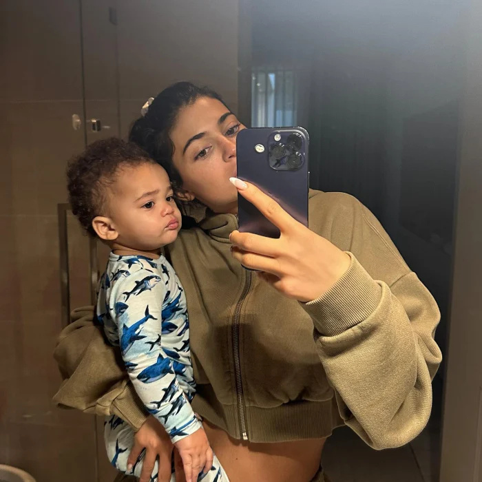   Kylie Jenner primeiras fotos do filho