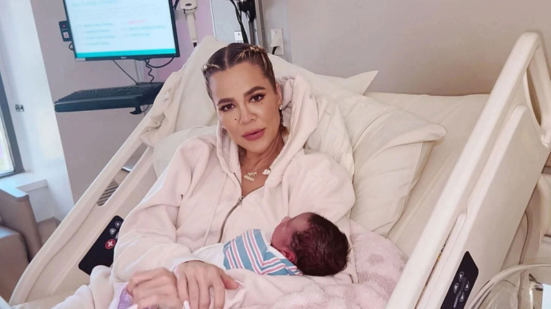   Khloe Kardashian compartilhou mensagem enigmática de mídia social no mesmo dia em que deu as boas-vindas secretamente ao bebê 2
