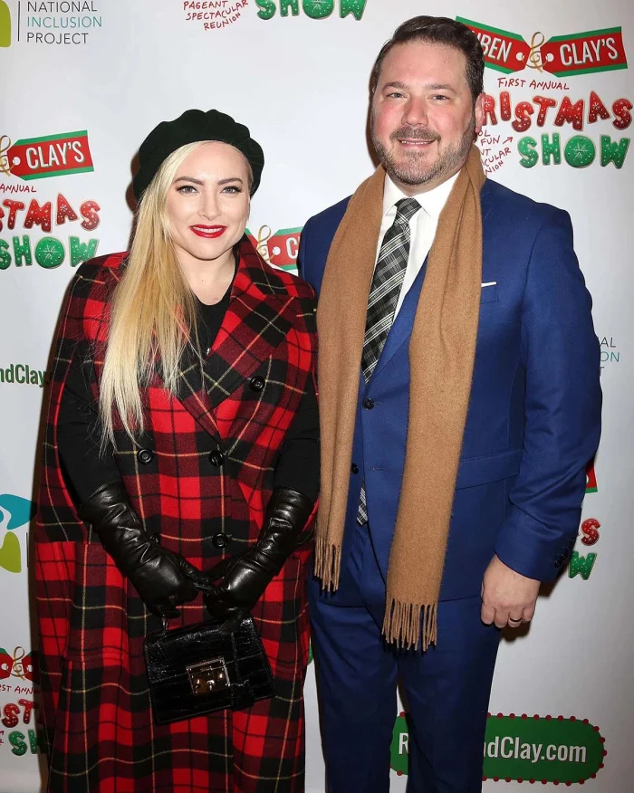   Meghan McCain e o marido, Ben Domenech, dão as boas-vindas ao segundo filho