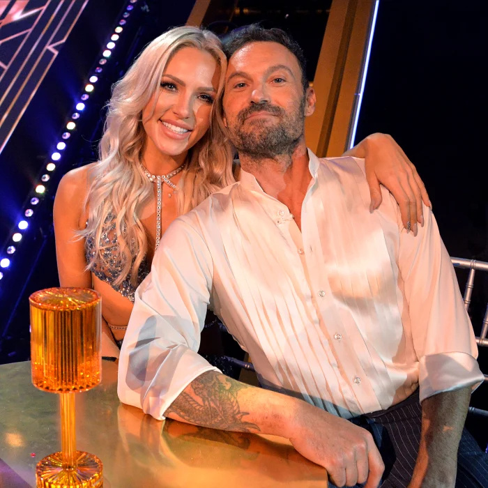 Brian Austin Green 'garantiu' à namorada Sharna Burgess que seus 'pensamentos sombrios' pós-parto eram 'normais'