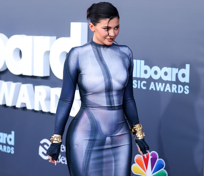   Fãs pensam que True acidentalmente revelou o nome de Kylie Jenner Son 2
