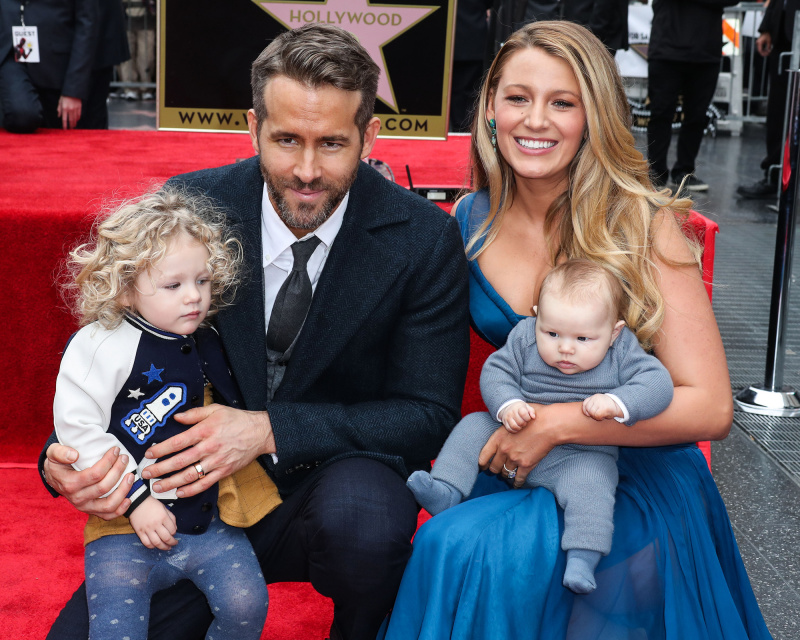 As 3 filhas grávidas de Blake Lively e Ryan Reynolds 'não podem esperar' pelo bebê nº 4