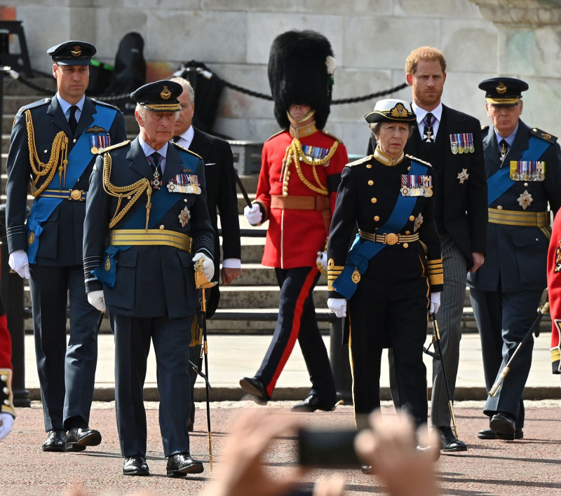 Procissão do caixão da rainha Elizabeth II 4