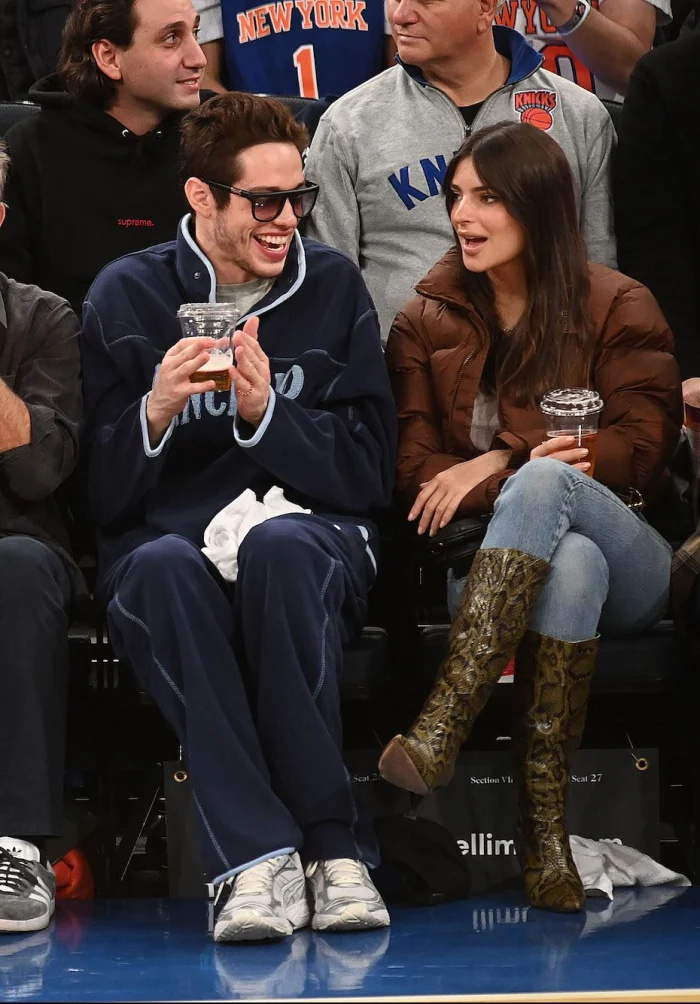 Kim Kardashian compartilha um'Life Tip' Amid Pete Davidson, EmRata Romance: 'Do You'