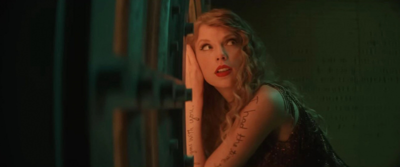Quebrando ovos de Páscoa no videoclipe de 'I Can See You' de Taylor Swift: De'Speak Now' to '1989'