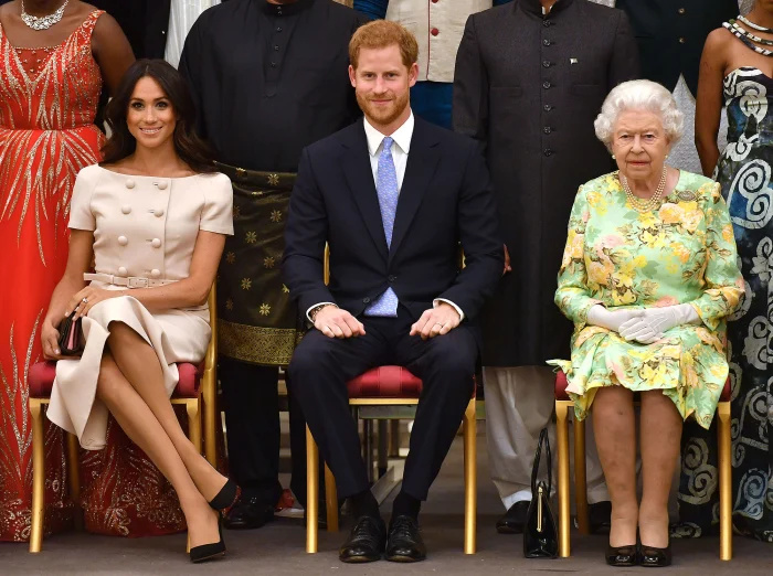   Príncipe Harry e Meghan Markle lembram que não tiveram permissão para ver a rainha em 2020 antes da saída real
