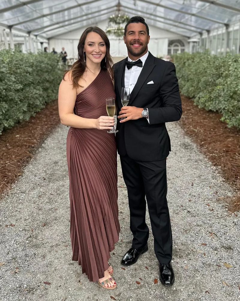 Bubba Wallace da NASCAR se casa com a noiva Amanda na véspera de Ano Novo