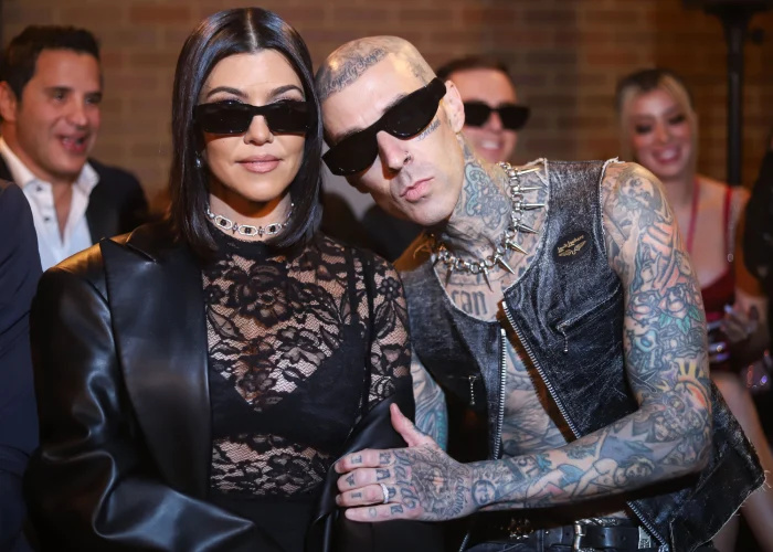   Kourtney Kardashian ainda espera a perspectiva de ter um bebê com Travis Barker