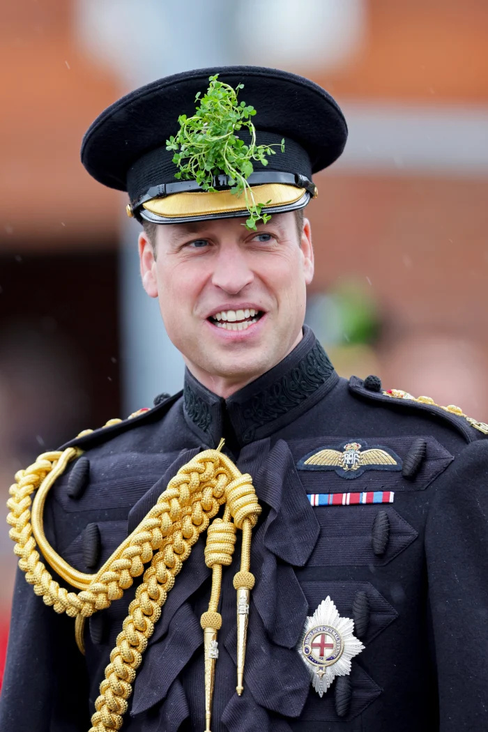 Príncipe William reage quando menino o chama de rei