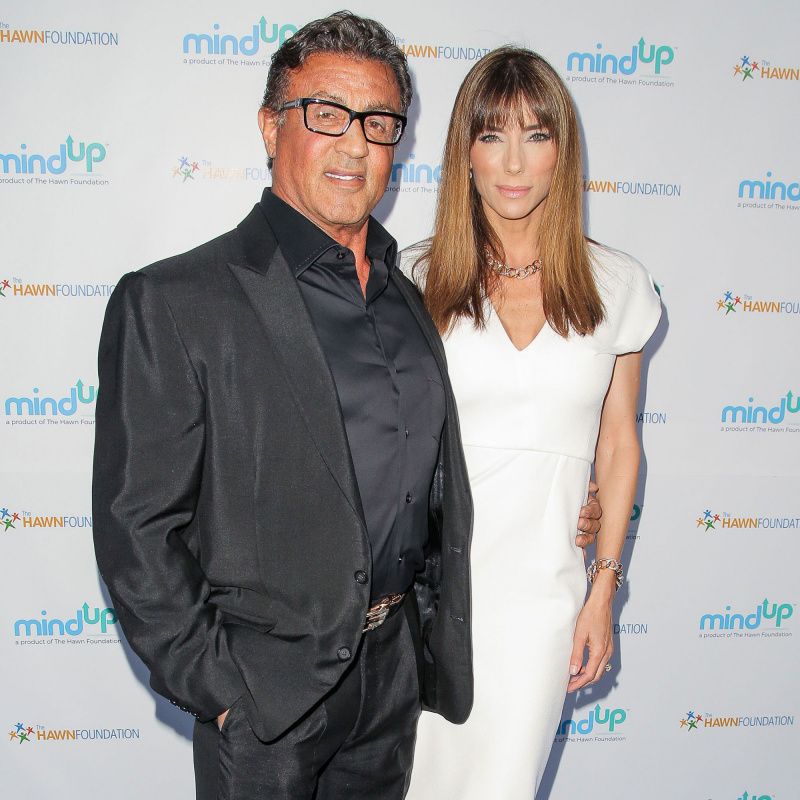  Sylvester Stallone nega que cão Dwight tenha causado separação de Jennifer Flavin