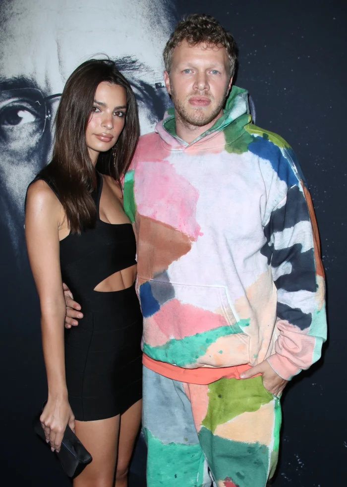   Emily Ratajkowski tinha'Horrifying' Year After Sebastian Bear-McClard Split
