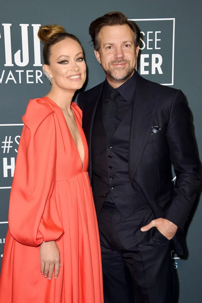   Olivia Wilde e Jason Sudeikis procuram demitir a ex-babá caso de rescisão injusta 3