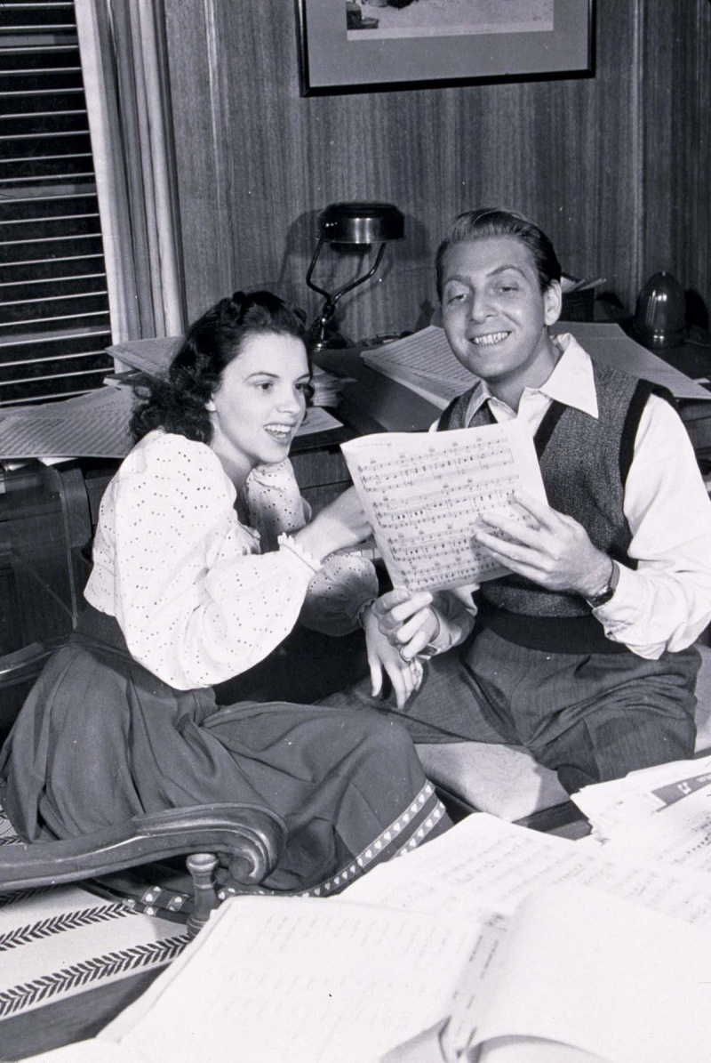 Quem eram os cônjuges de Judy Garland? Tudo para saber sobre seus 5 maridos