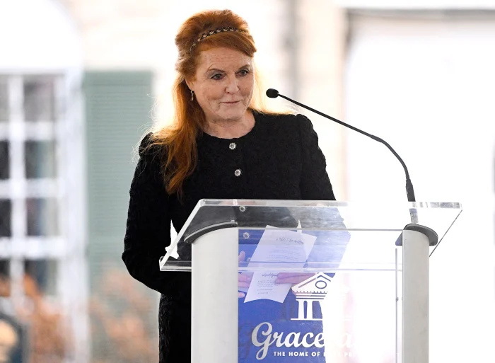 Sarah Ferguson lamenta 'Sissy' Lisa Marie Presley no Graceland Memorial: 'A dor é o preço que pagamos pelo amor'