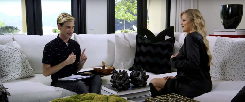 Tyler Henry, do Hollywood Medium, pode ter previsto a noite de paquera de Khloe Kardashian com Michele Morrone