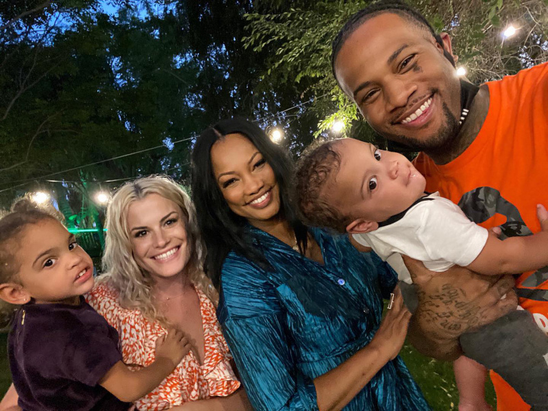 O filho de Garcelle Beauvais, Oliver Saunders, é acusado de trair a esposa Samantha: não'Worth Losing You Family' Over