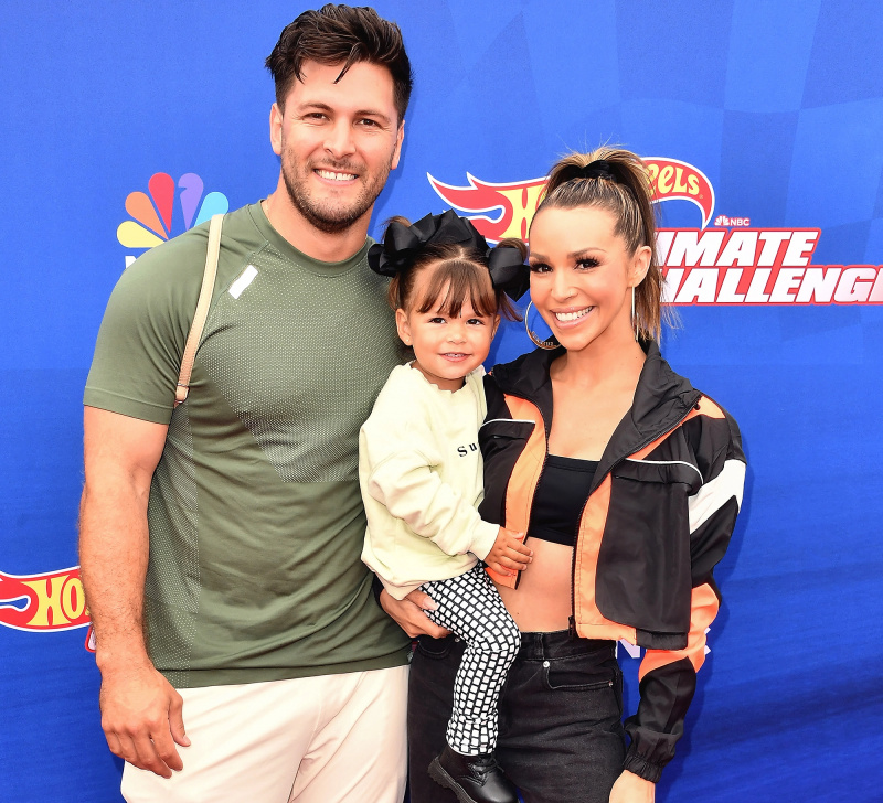   Brock Davies, do Vanderpump Rules, diz que ele e Scheana Shay não estão pressionando o bebê número 2 e atualiza seus filhos