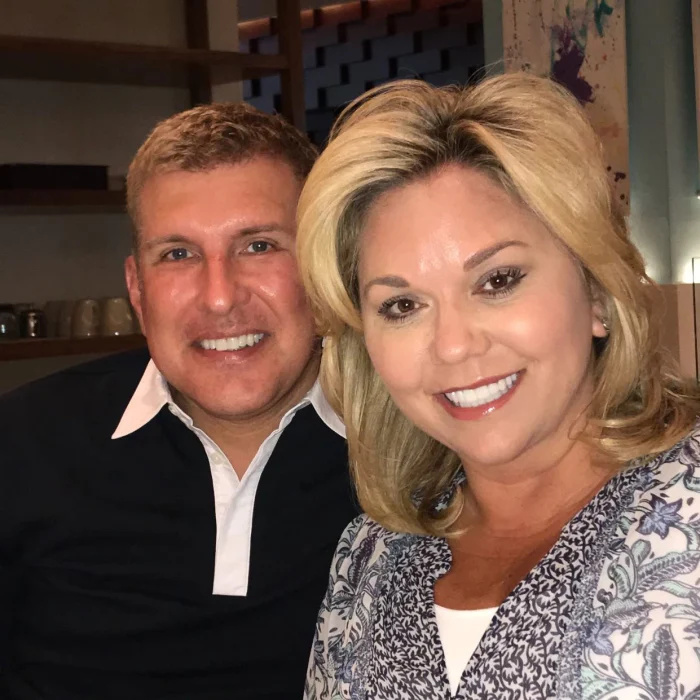 Julie Chrisley se sente 'grata' Todd Chrisley casamento não desmoronou antes da sentença