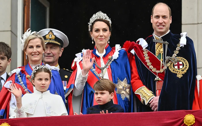 Príncipe William Princesa Kate e filhos se preparam para o rei Charles III's Coronation in New Behind-the-Scenes Video-feature