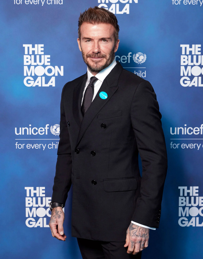 David Beckham é visto chorando enquanto espera na fila para homenagear a falecida rainha Elizabeth II