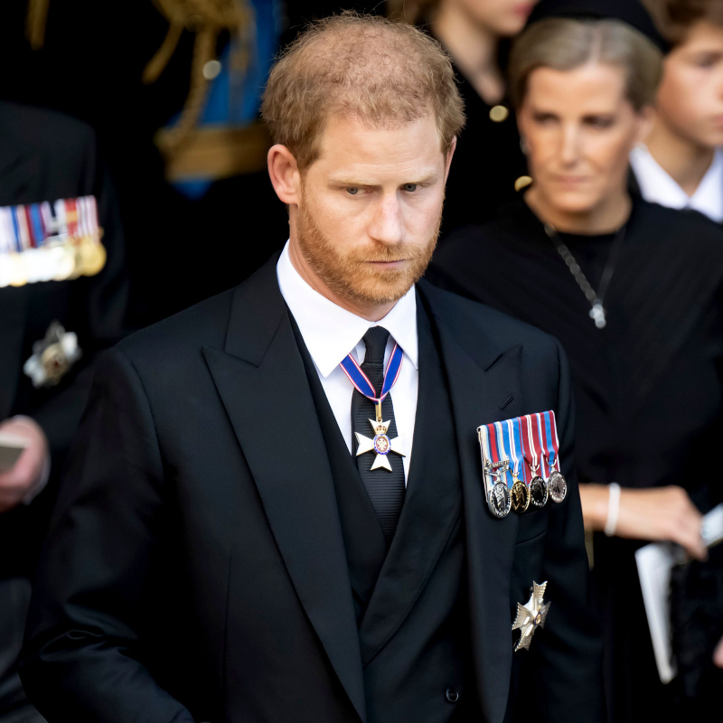 Príncipe Harry poderá usar uniforme militar na rainha's Vigil