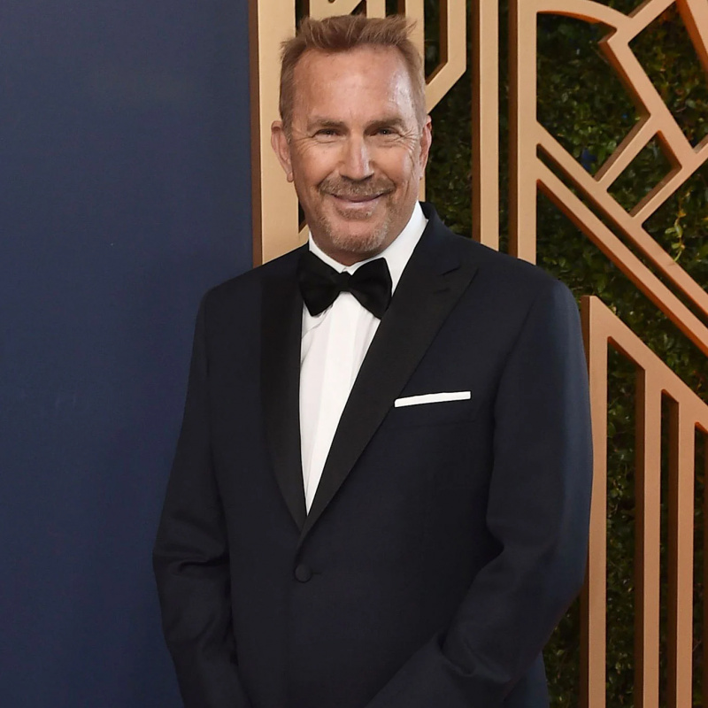 Família mista de Kevin Costner conhece seus 7 filhos, suas mães