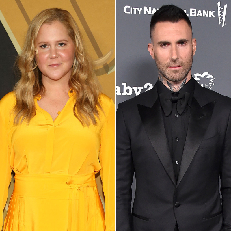 Amy Schumer brinca que ela está 'chutando com Adam Levine' em meio a seu escândalo de traição em andamento: assista