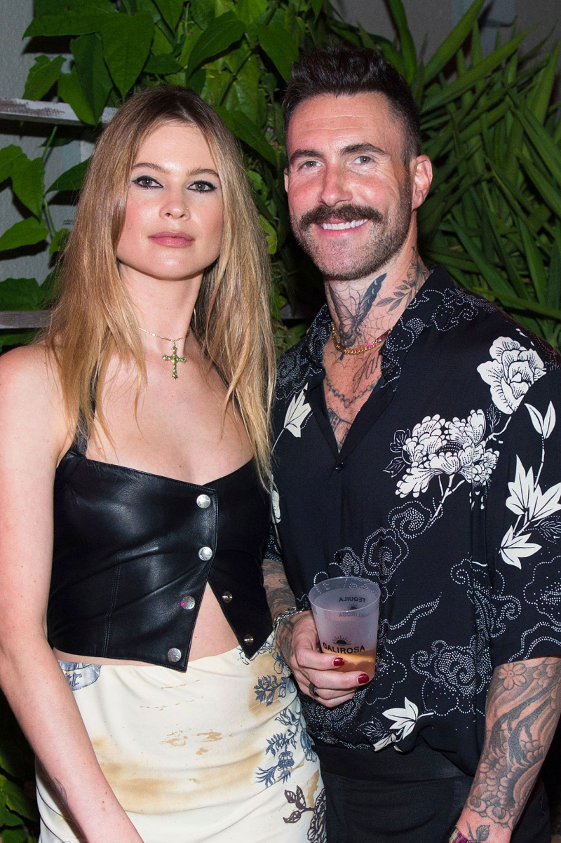   Amy Schumer brinca sobre passar tempo com Adam Levine em meio ao drama de traição Behati Prinsloo