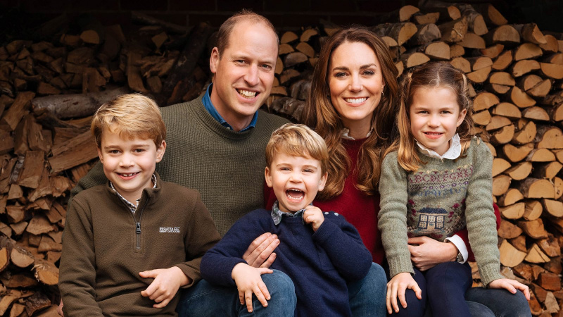 Os 3 filhos do príncipe William e da princesa Kate têm novos títulos reais após o rei Charles III's Accession