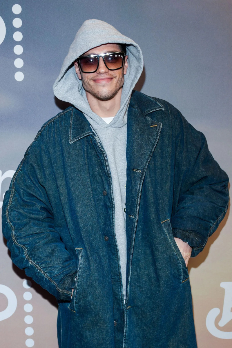 Pete Davidson Estreia no Saturday Night Live