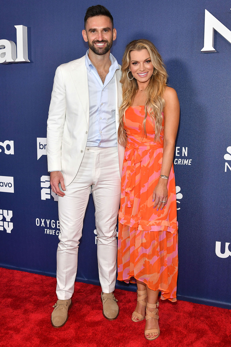 Bravo Stars celebram o noivado de Carl e Lindsay na Summer House