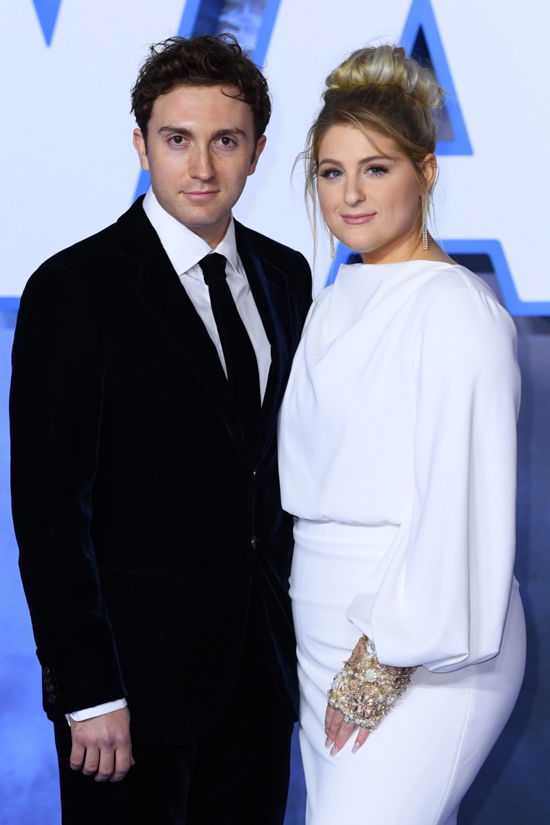   Por que Meghan Trainor diz a seus irmãos quando ela e o marido Daryl Sabara estão fazendo sexo