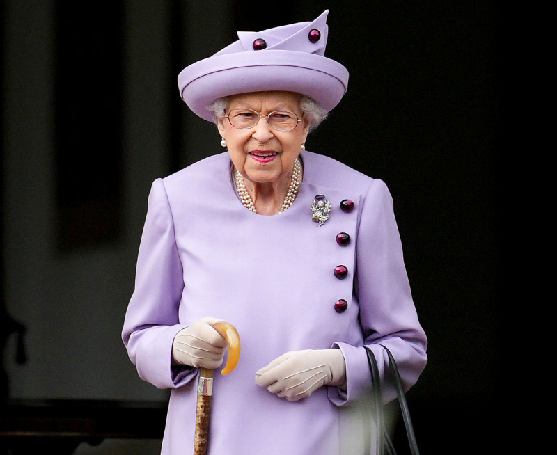 Médicos da rainha Elizabeth II preocupados com sua saúde