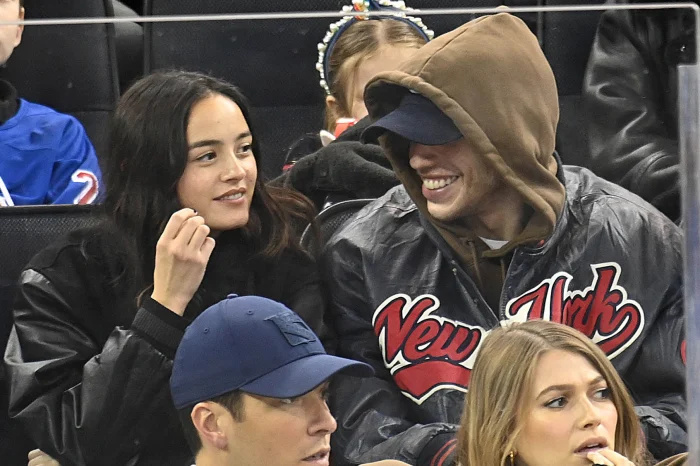 O término 'maduro' de Pete Davidson e Kim Kardashian tornou a corrida do Met Gala de 2023 'mais fácil': foi 'legal' recuperar o atraso