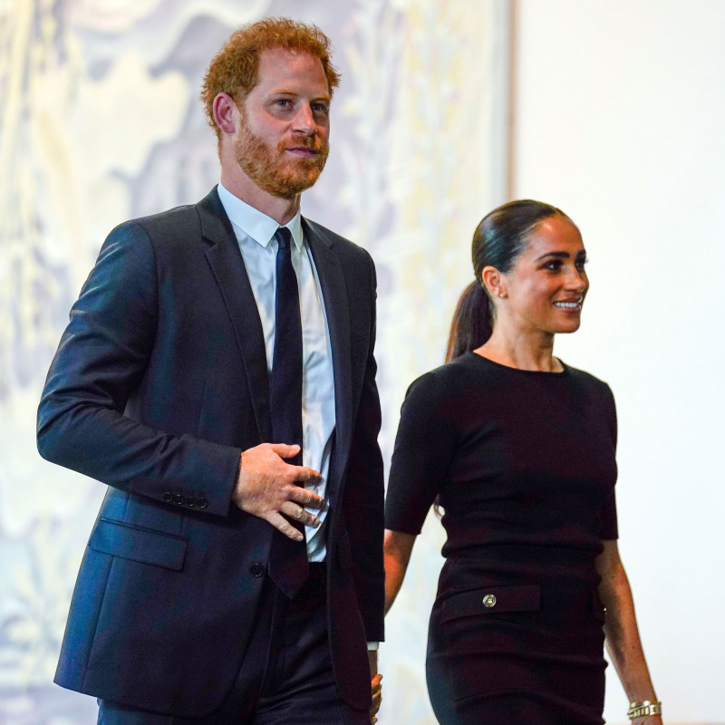  Meghan e Harry vão se juntar ao rei Charles na varanda na coroação