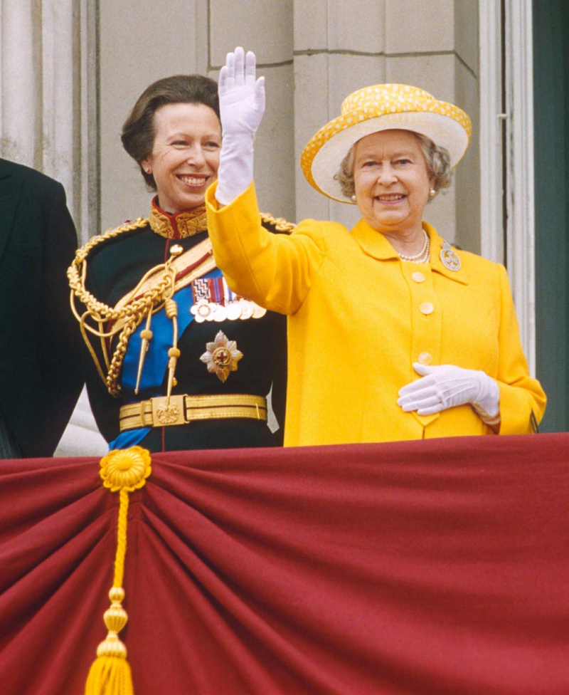 Dentro da rainha Elizabeth II's Relationship With Daughter Princess Anne